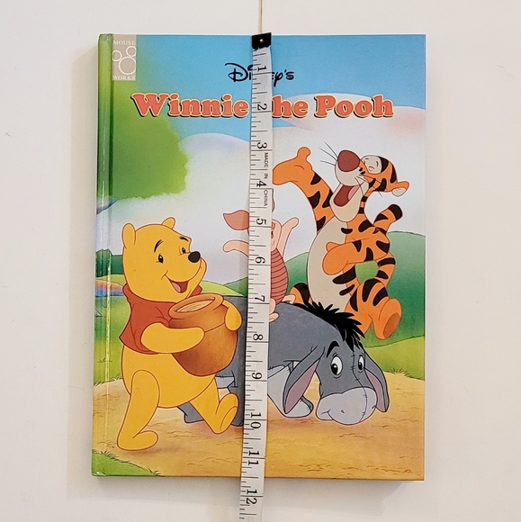 Vintage Winnie The Pooh book - Picture 5 of 7